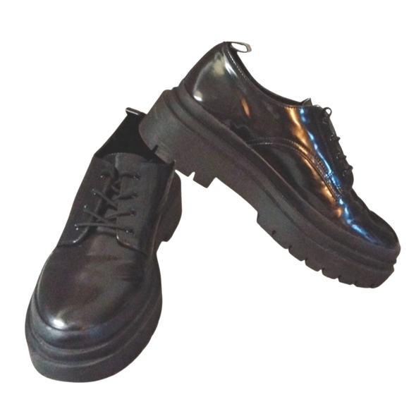 Steve Madden Malene Chunky Black Patent Leather Lug Sole Oxford Size 10M - Picture 1 of 13